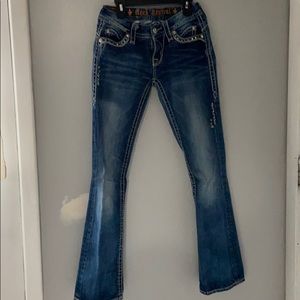 25 woman’s Rock Revival jeans